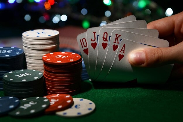 Mega Sevens table layout showing card positions and payout board on ovobet288